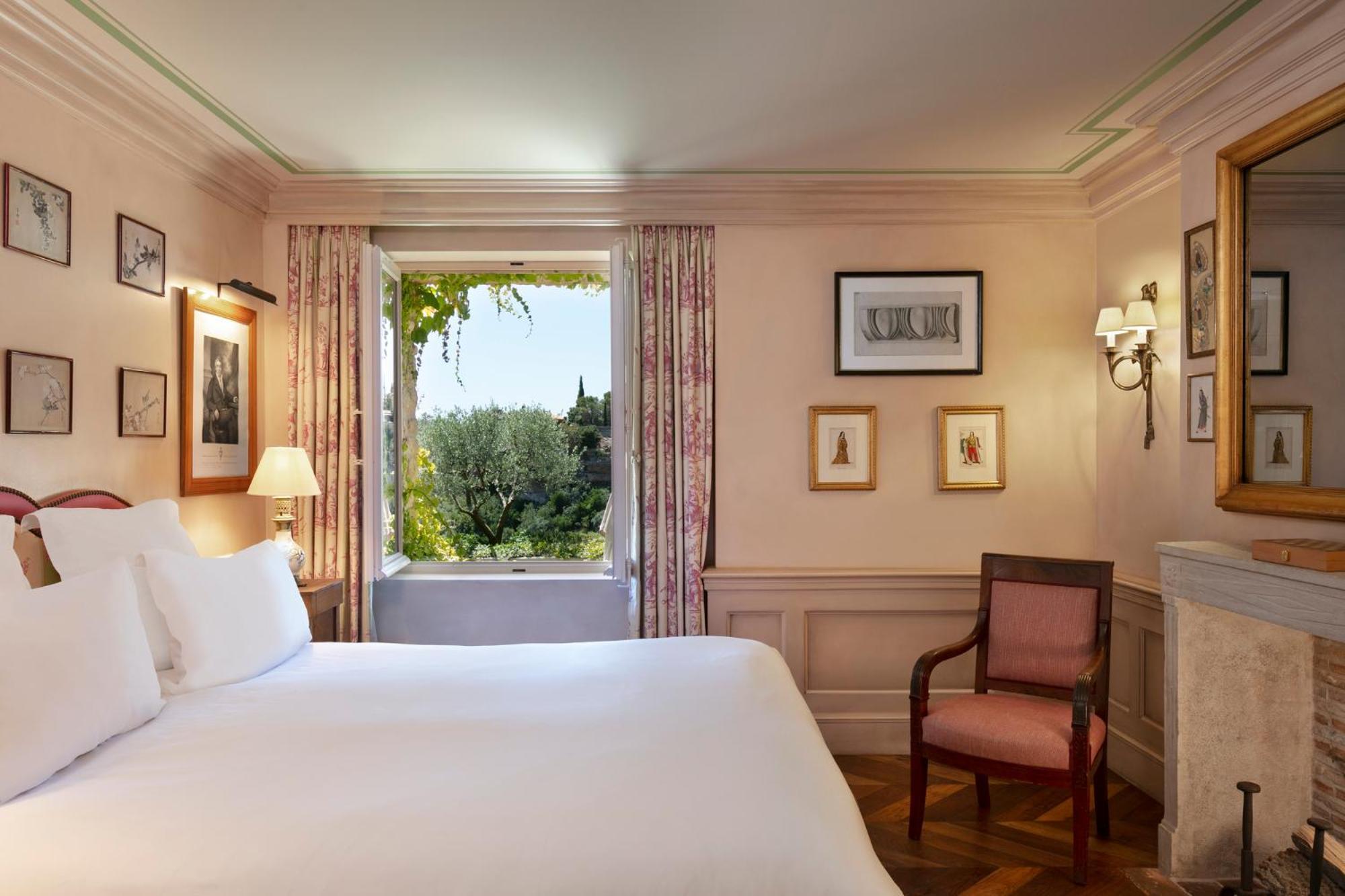 Airelles Gordes, La Bastide Hotel Exterior photo