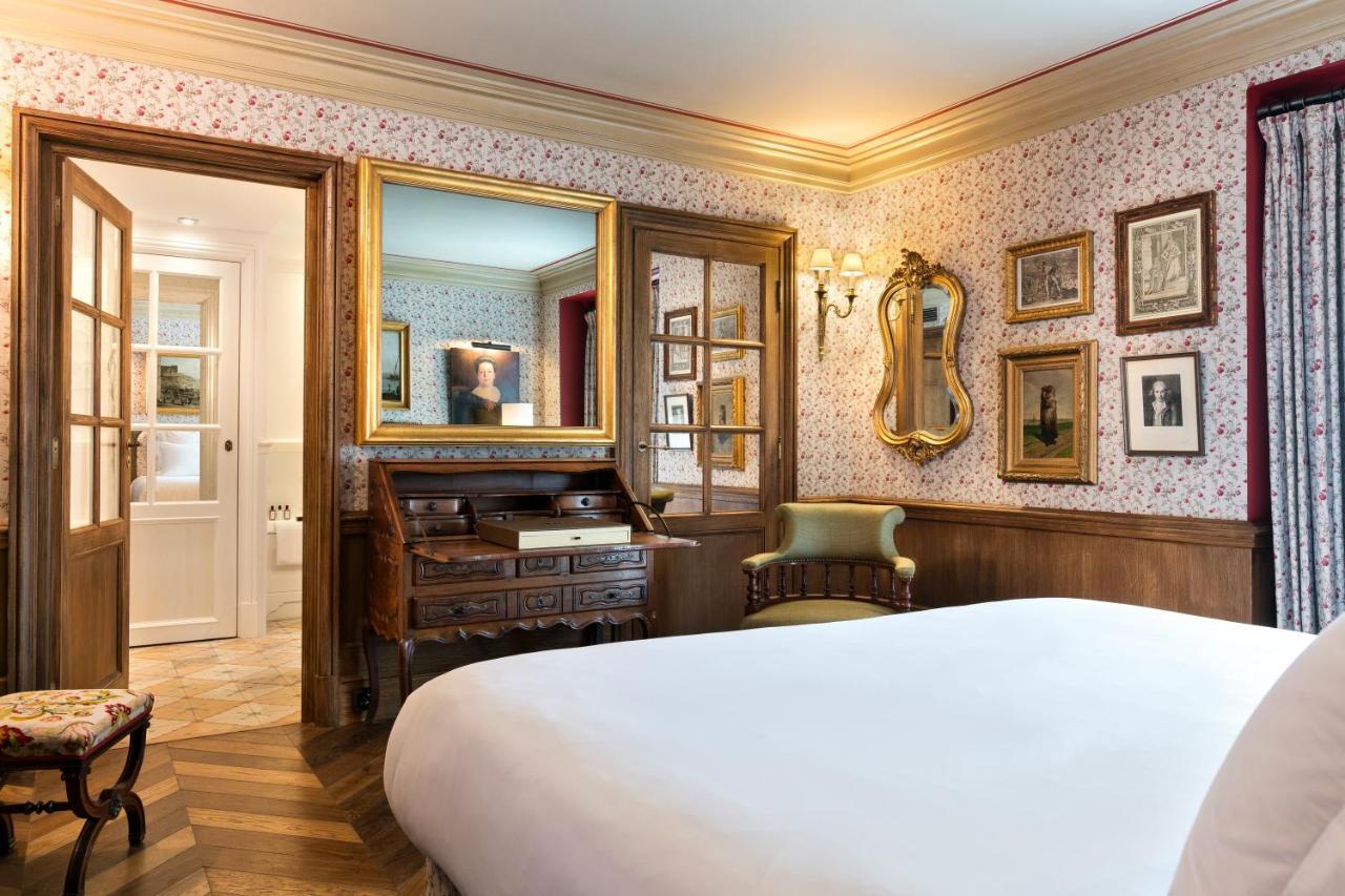 Airelles Gordes, La Bastide Hotel Room photo